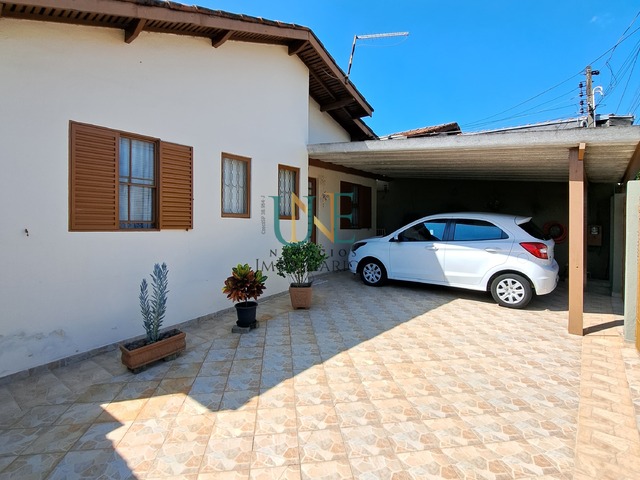 #48 - Casa para Venda em Valinhos - SP